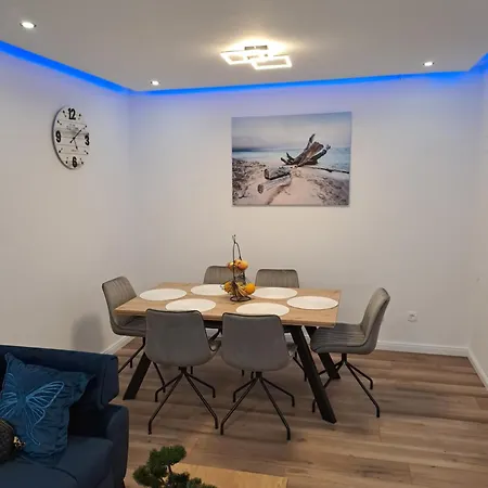 Sunny Moon Apartment