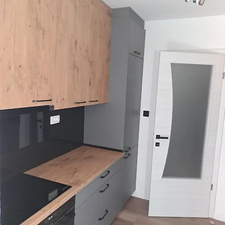 Sunny Moon Apartment Split